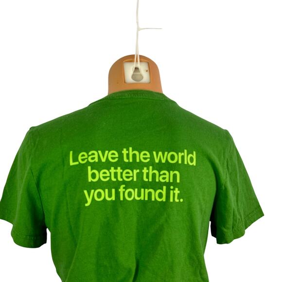 NEW APPLE EARTH DAY Collector's T-Shirt for Employees Only large - Picture 5 of 6